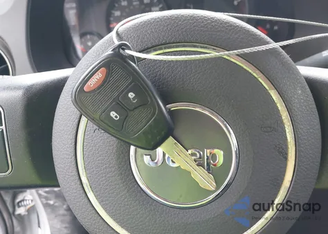 2013 Jeep Patriot Sport из США, поврежденный, VIN 1C4NJPBA8DD272683